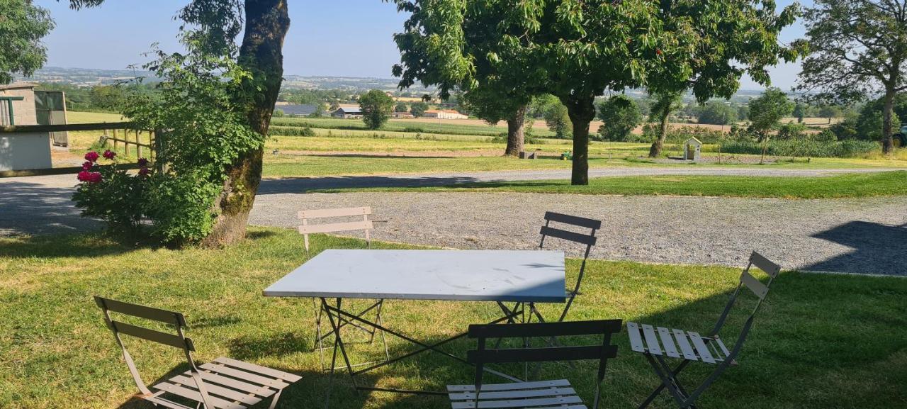 Le Logis Des Chons A La Campagne A Saint Hilaire Du Bois - Lys Haut Layon Le Plessis  Eksteriør bilde